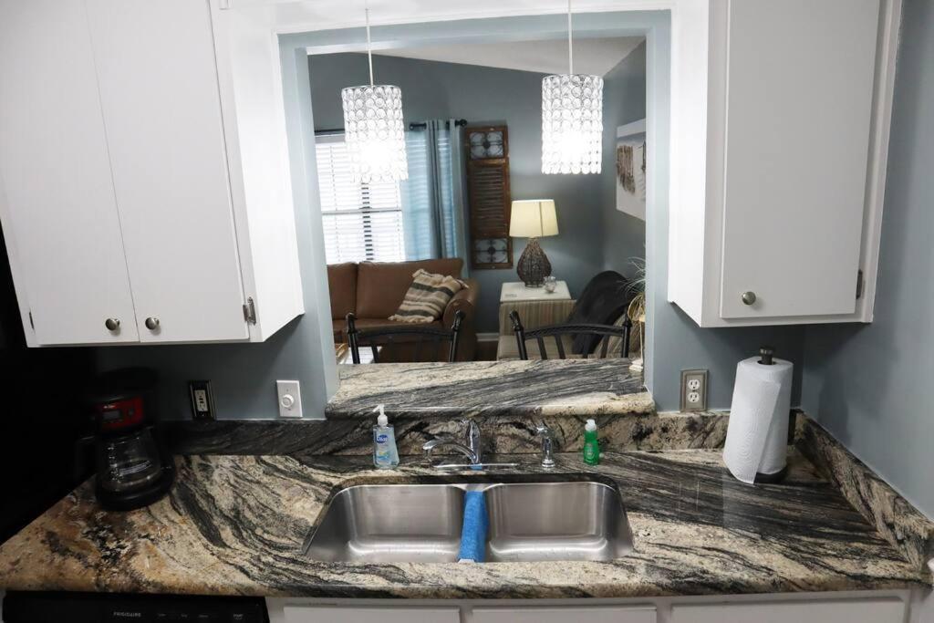 Lazy Palm 4 Pools Short Walk To Beach! Sleeps 5! Panama City Beach Exteriér fotografie